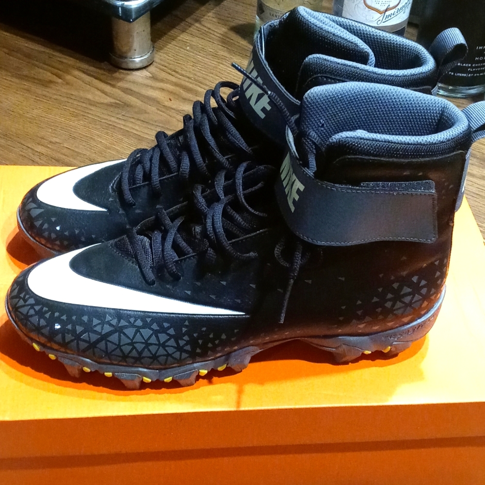 Men's Nike cleats